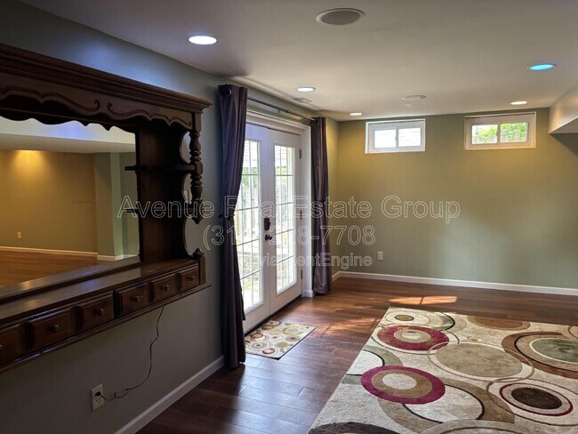 Building Photo - 419 Audubon Village Spur