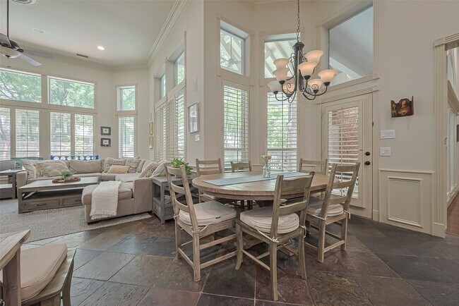 Building Photo - 26 Spiceberry Pl