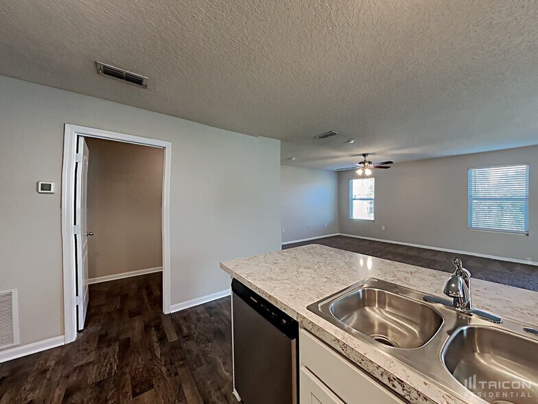 Building Photo - 12043 Sea Grove Pl