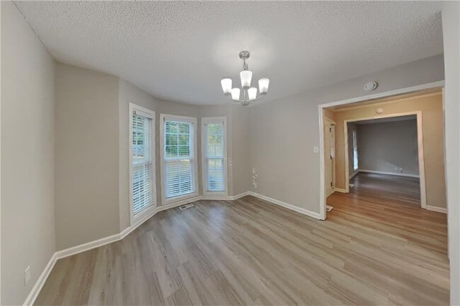 Building Photo - 3331 Hansen Way