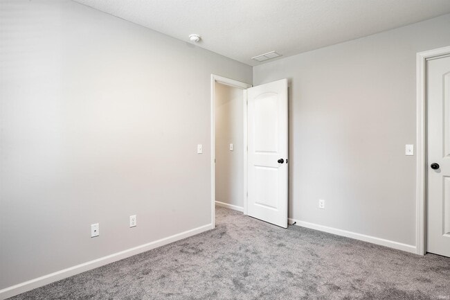 Building Photo - 14732 Verona Lks Psge
