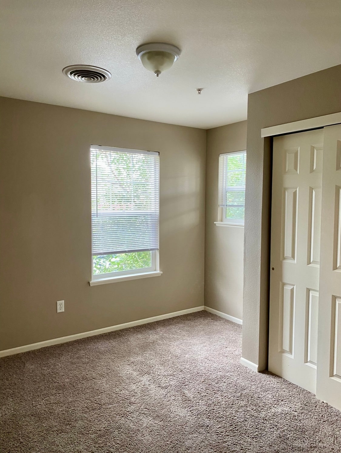 Bedroom 1 - 2226 W Elizabeth St