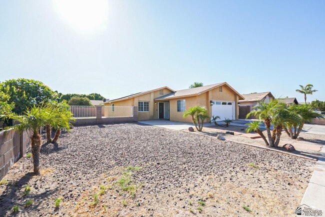 Building Photo - 2146 S 47th Ave