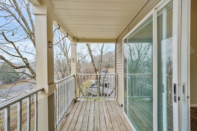 Building Photo - 1060 Gardenview Loop