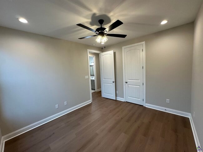 Building Photo - 110 Mayberry Ln