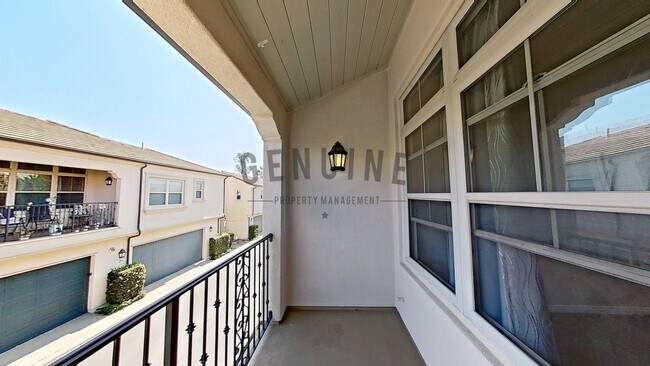 Building Photo - Beautiful Two-Level 2Bd 2Ba Condo in Irvine