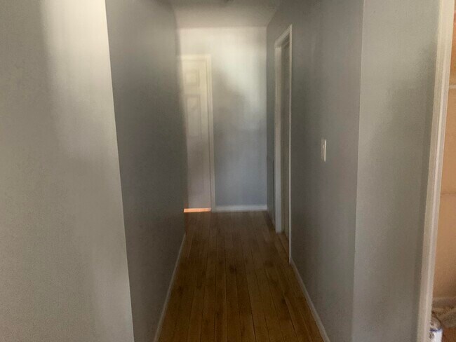 Building Photo - 30256 Southfield Rd