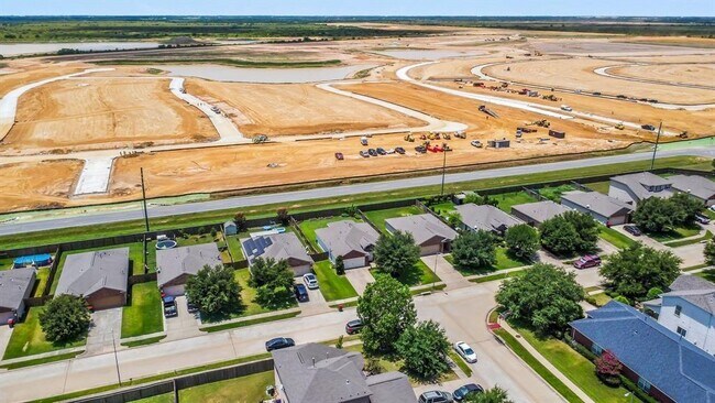 Building Photo - 16123 Duck Tail Ln