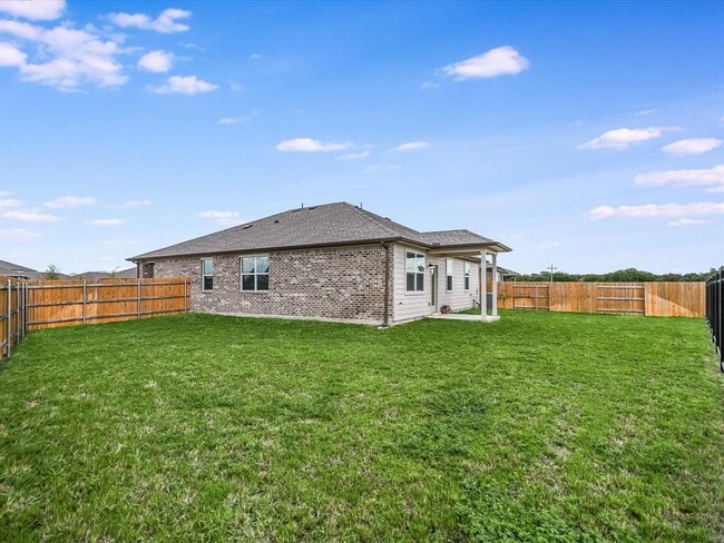 Building Photo - 413 Rainmaker Ln
