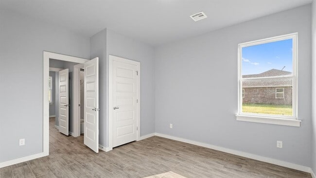 Building Photo - 217 Olde Ml Ct