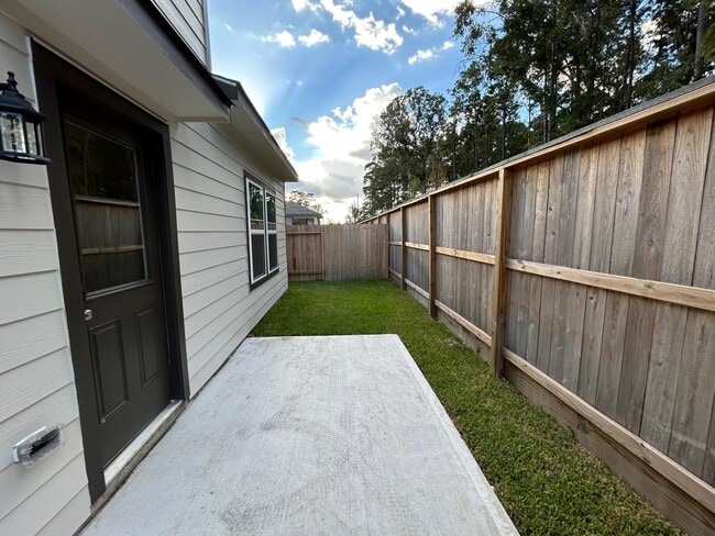 Building Photo - 7914 Alset Dr
