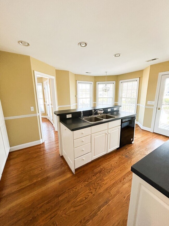 Building Photo - Golf-course views in Ocean Ridge | 3 bed + loft | 2.5 bath | 2-car garage