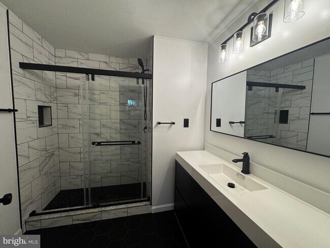 Building Photo - 9141 Gracious End Ct