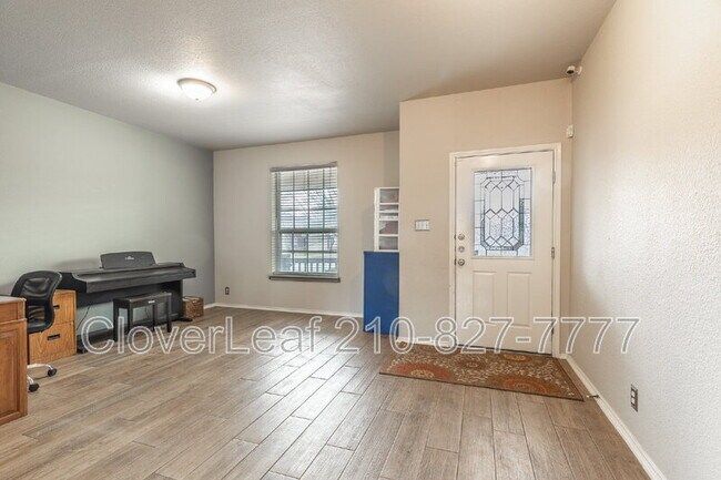 Building Photo - 170 Bentwood Ranch Dr