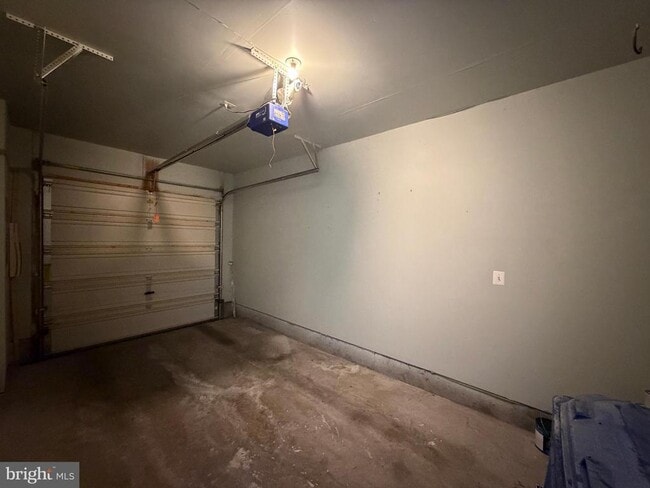 Building Photo - 412 Kintyre Ln