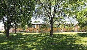 Building Photo - Plaza IV Apartments in St. Francis.