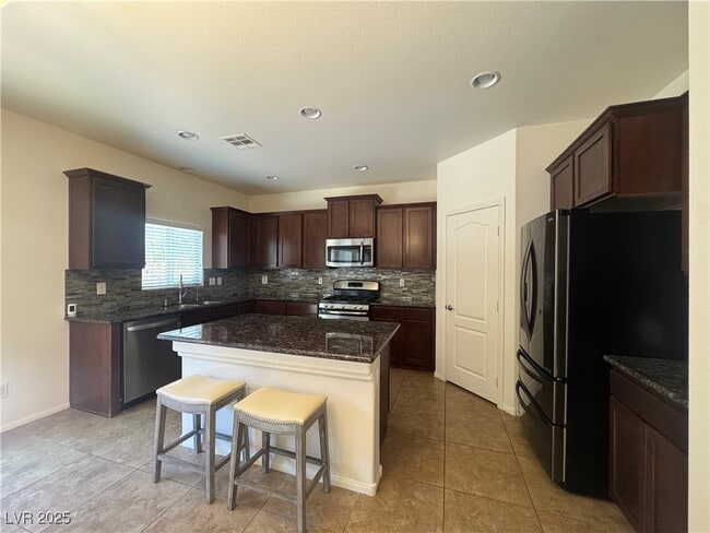 Building Photo - 9241 Forest Meadows Ave