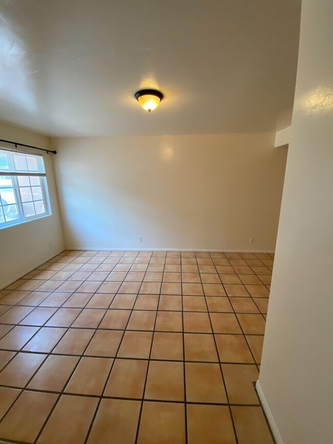 Building Photo - 6636 Del Playa Dr