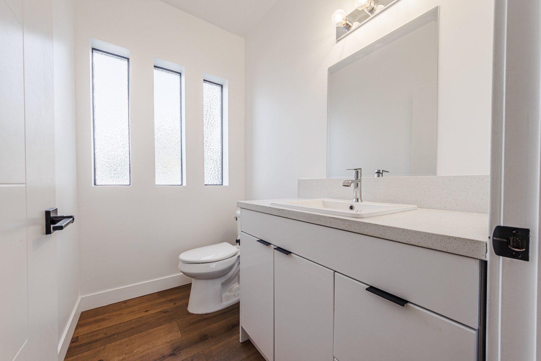 Building Photo - 705 N Benton Way