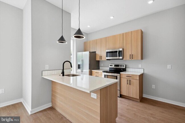 Building Photo - 308 W Chelten Ave