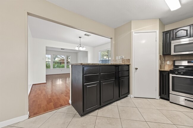 Building Photo - 8411 Tamayo Dr