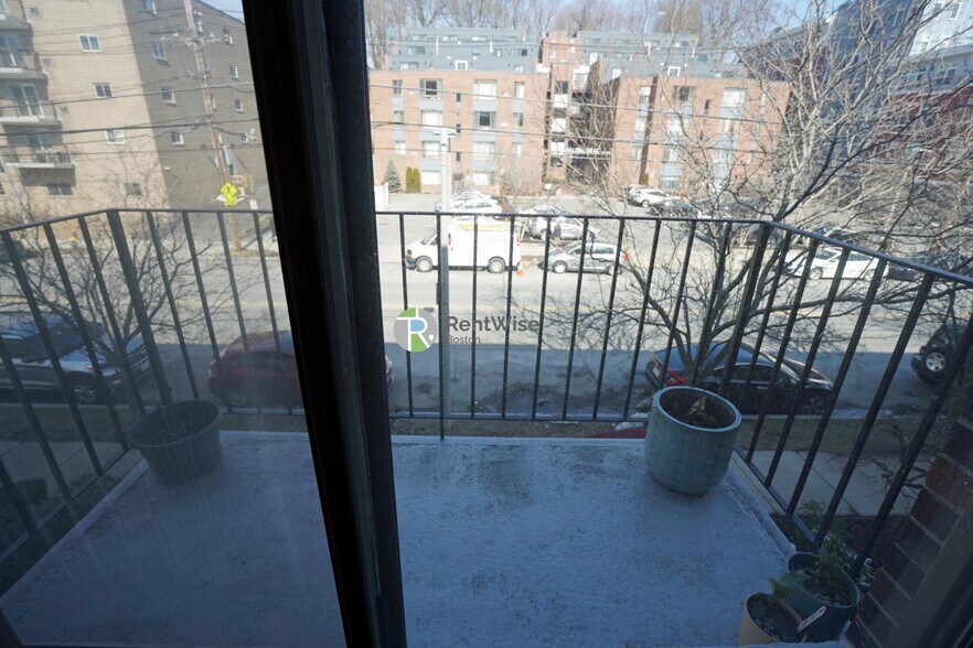 Building Photo - 116 Tremont St