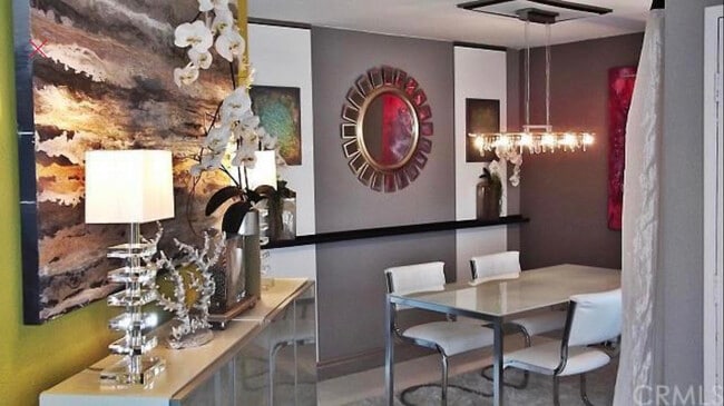 Primary Photo - 854 Halyard