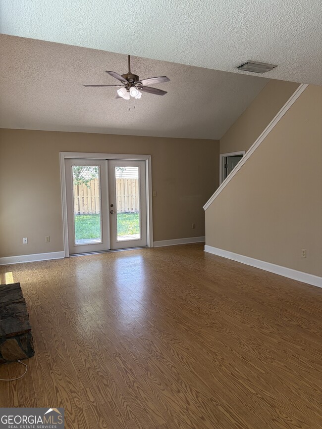 Building Photo - 110 Millers Trace Dr