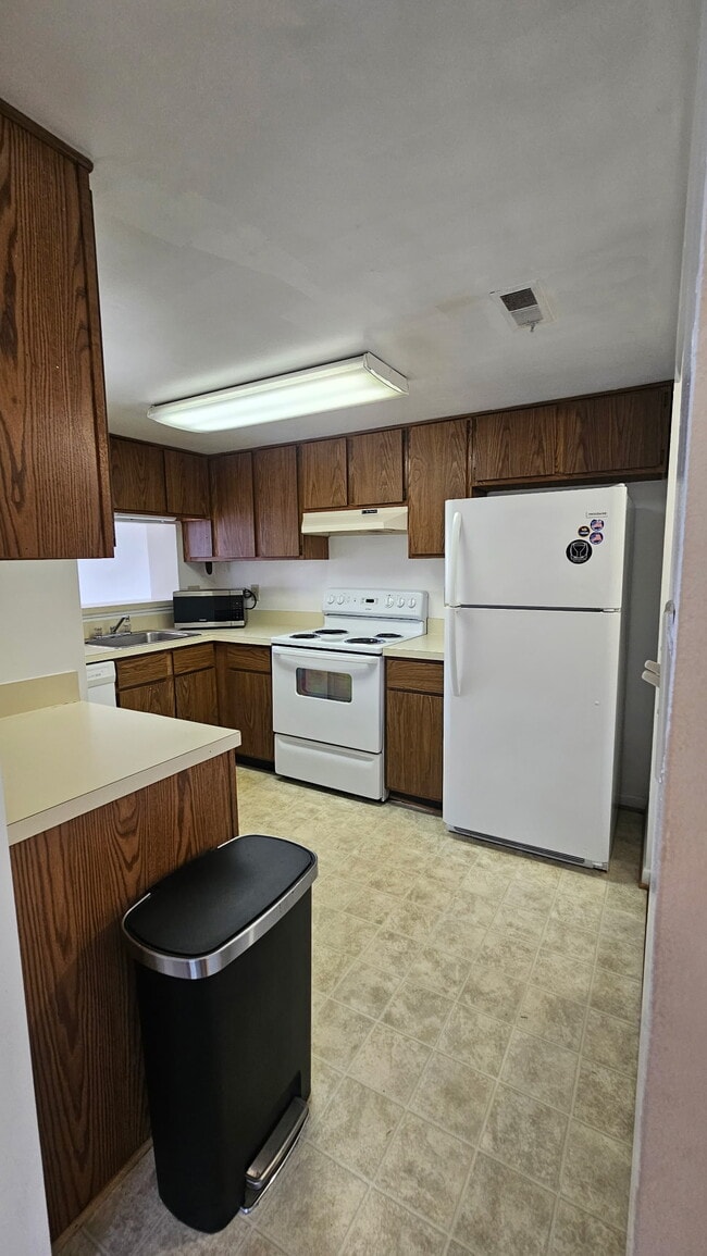 Building Photo - 450 Abbotsleigh Ct