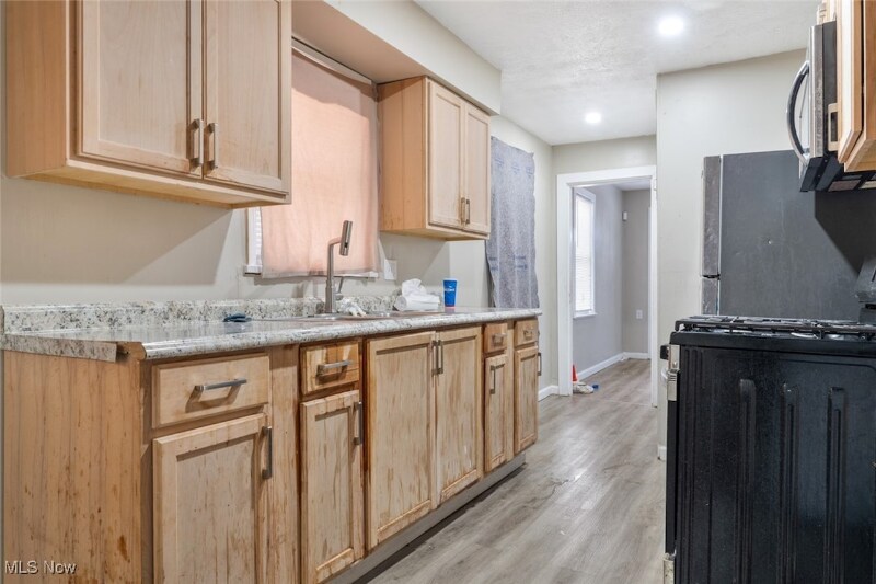 Building Photo - 18851 Raymond St