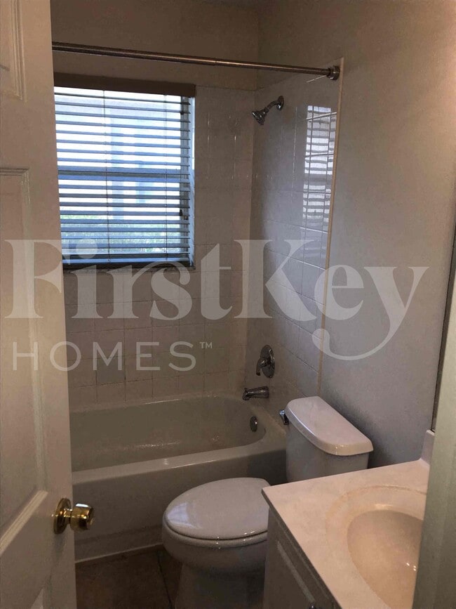 Building Photo - 2851 SW 193rd Terrace