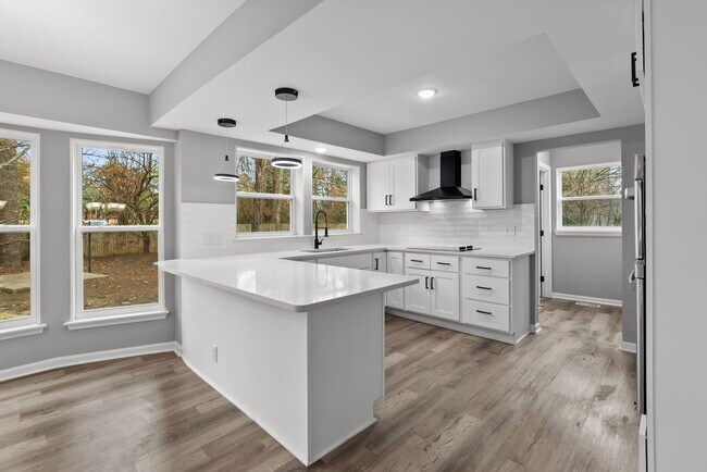 Building Photo - 1917 Grove Point Ct