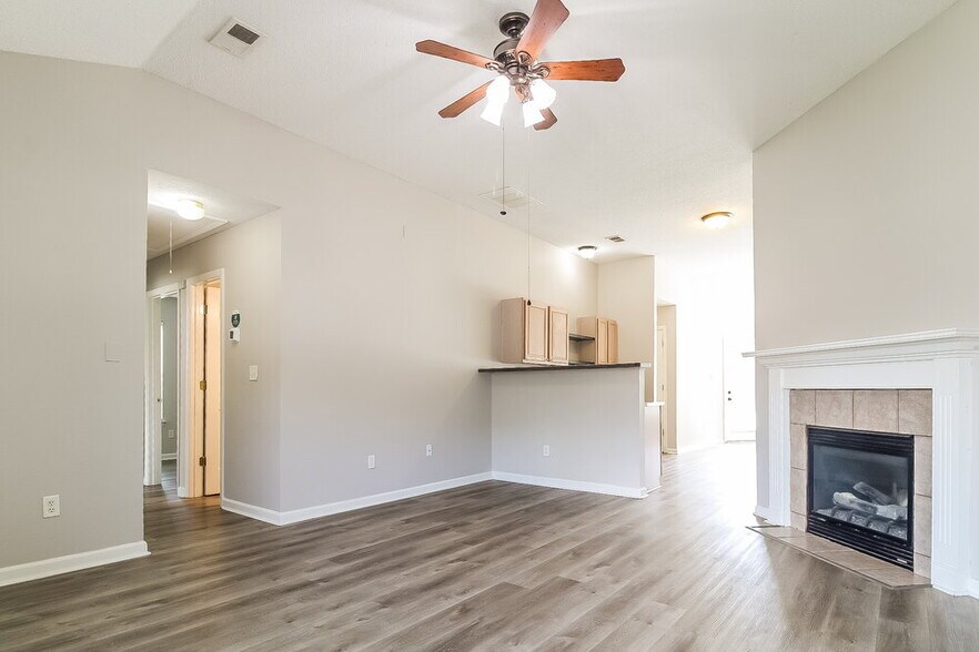 Building Photo - 70 Oakland Woods Cove