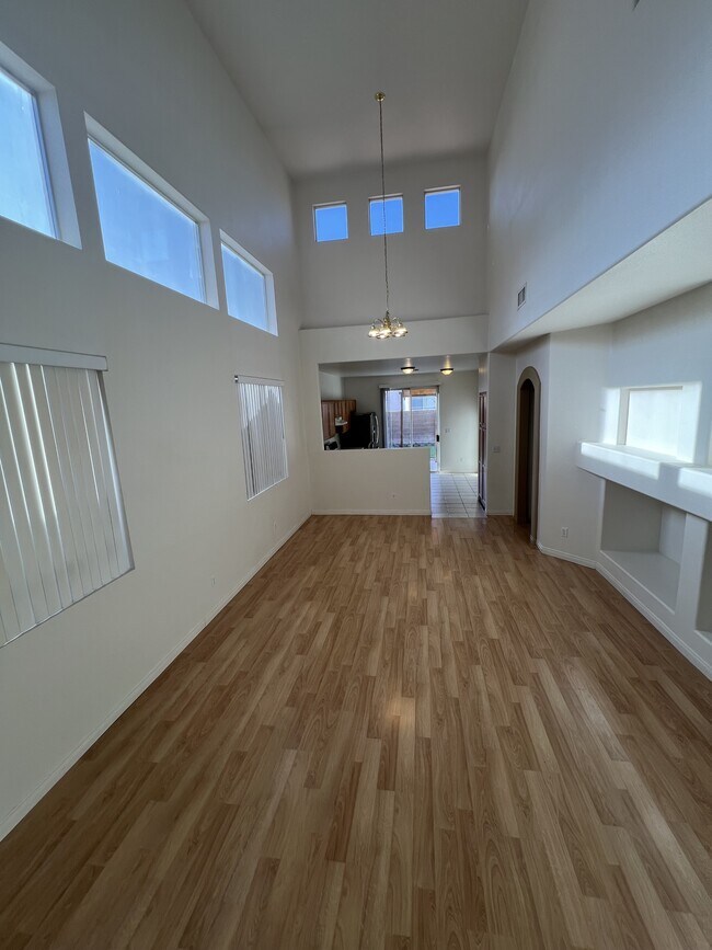 Building Photo - 2697 Hillgrass Rd