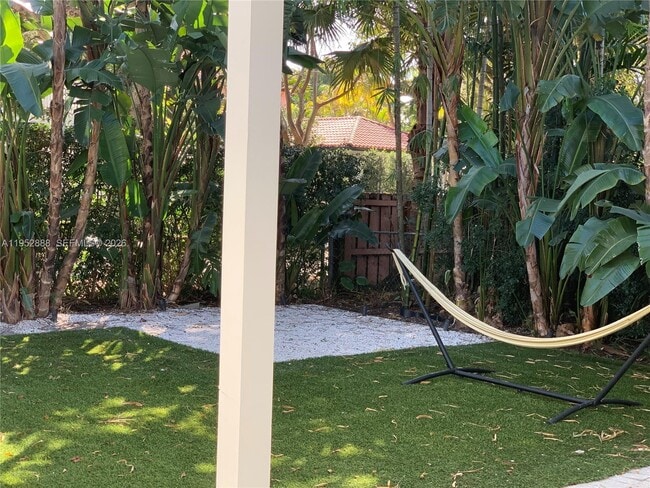 Building Photo - 4218 Braganza Ave