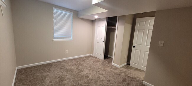 Building Photo - 403 28th Ave Ct