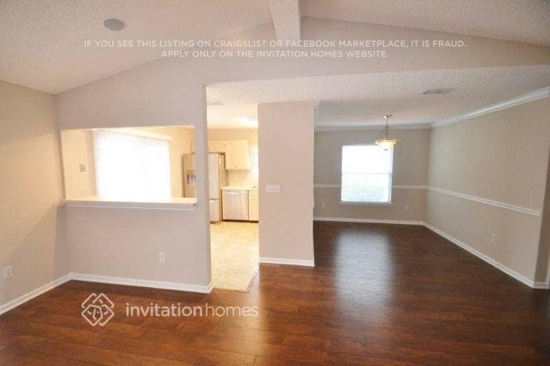Building Photo - 13757 Sea Mist Dr