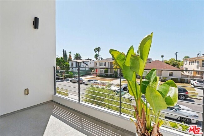 Building Photo - 6077 1/2 Horner St