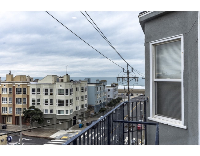 Building Photo - 4748 Balboa St