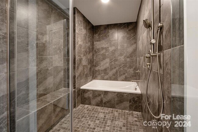 Building Photo - 13230 Ballantyne Corporate Pl