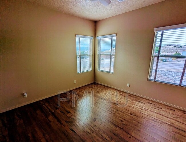 Building Photo - 2317 Garden Rd NE