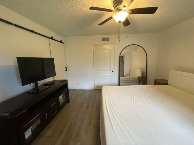 Building Photo - 5160 Las Verdes Cir