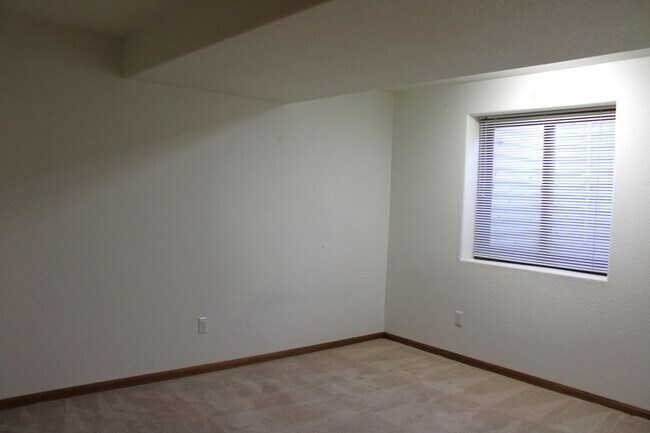Building Photo - Beautiful 4 Bedroom Home in Midtown Fort C...