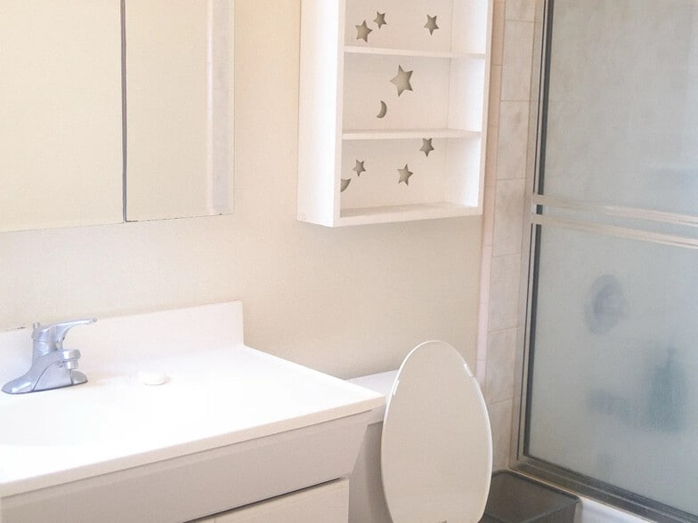 Building Photo - 2414 Clement St