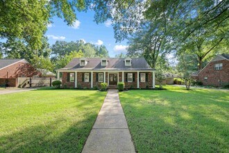 Building Photo - 1539 Brookside Dr