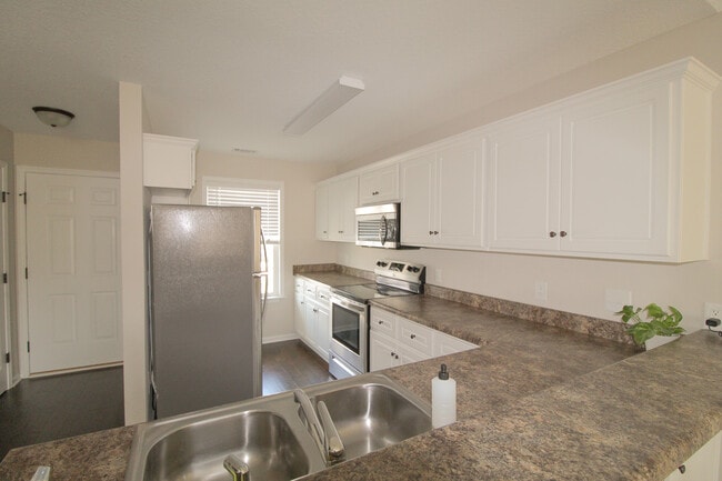 Building Photo - 117 Buckhaven Way