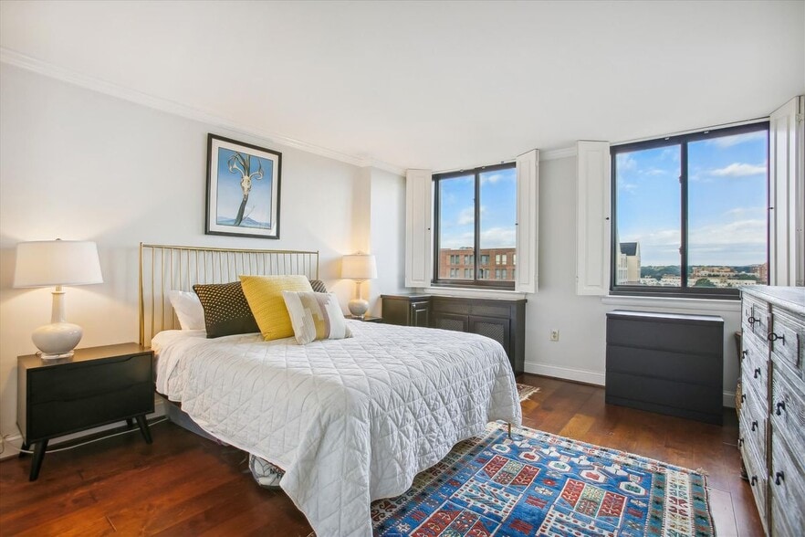 Building Photo - 801 N Pitt St