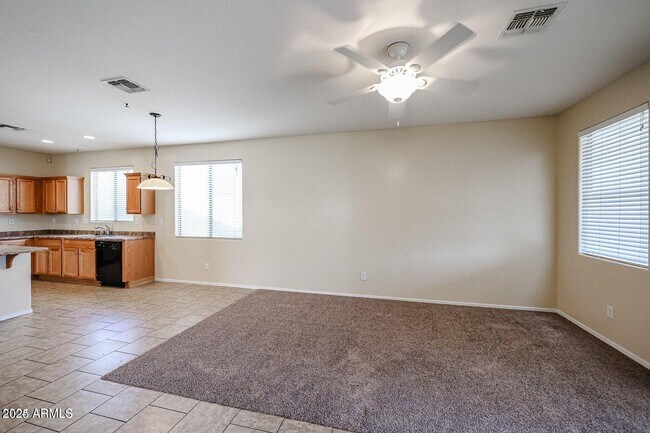 Building Photo - 43337 N Heavenly Way