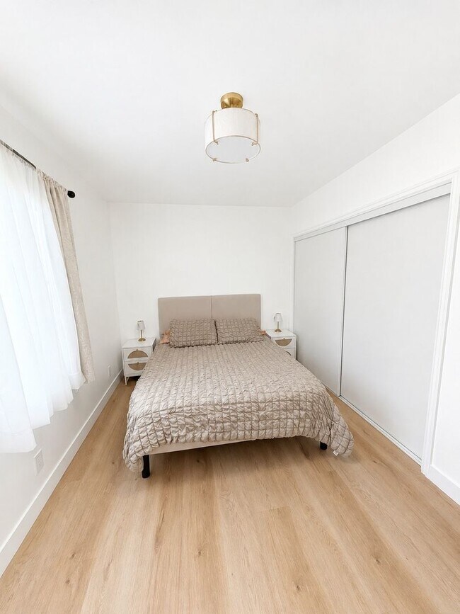 Building Photo - NEW UNIT! Be the First to Live in This Brand-New Fully Furnished ADU