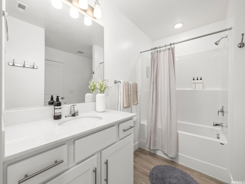 Building Photo - 1163 E 920 N